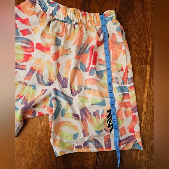 Air Jordan (S) Zion Shorts - Picture 6 of 8